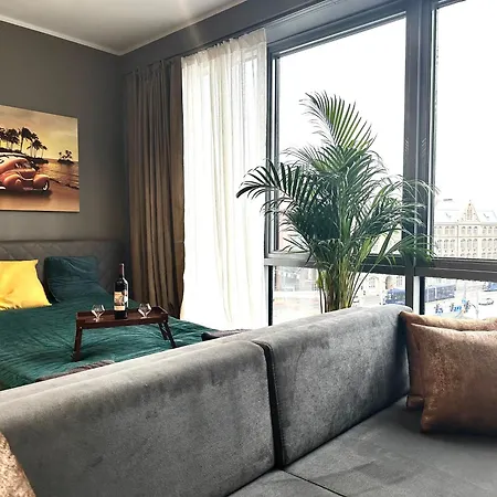 Krawiecka ~ 400m Main Square ~ Self Check-in 20h *