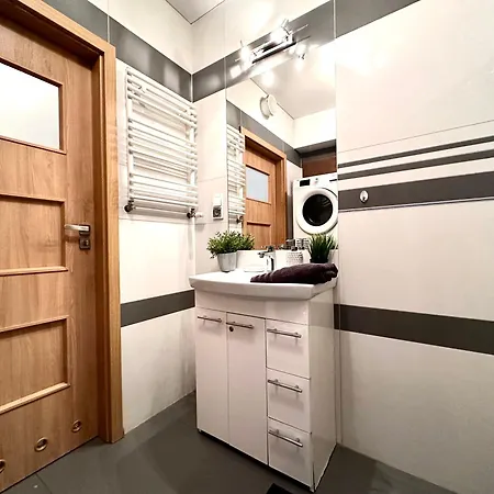 Krawiecka ~ 400m Main Square ~ Self Check-in 20h * Wroclaw