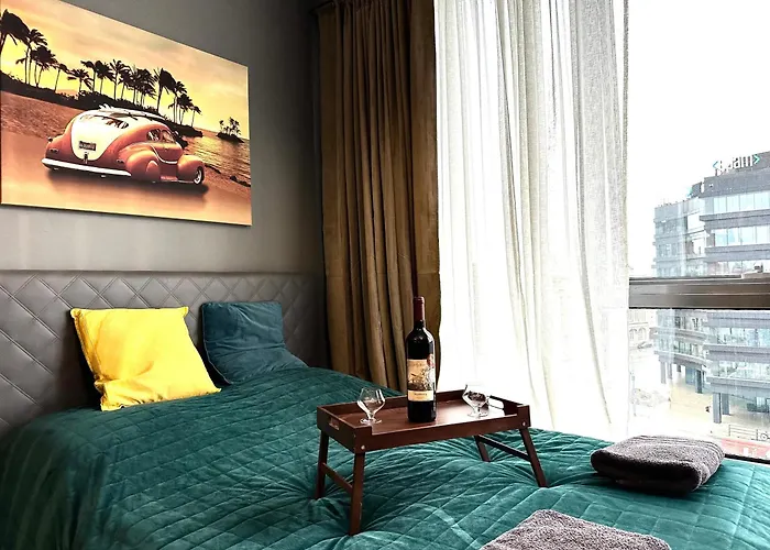 Krawiecka ~ 400m Main Square ~ Self Check-in 20h Apartamento