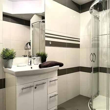 Krawiecka ~ 400m Main Square ~ Self Check-in 20h * Wroclaw