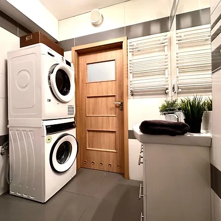 Apartment Krawiecka ~ 400m Main Square ~ Self Check-in 20h *